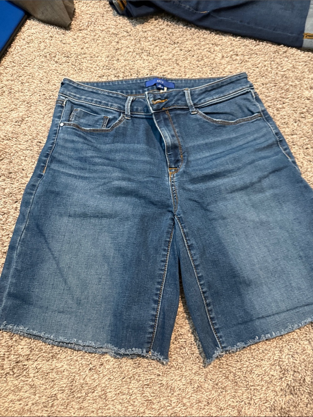 Apt. 9 Medium Blue Denim Bermuda Shorts with Raw Hem